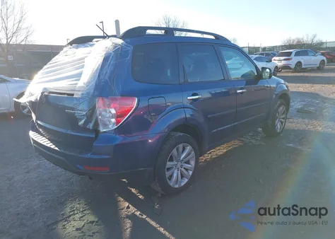 2011 Subaru Forester 2.5X Premium из США, поврежденный, VIN JF2SHADC9BH756153